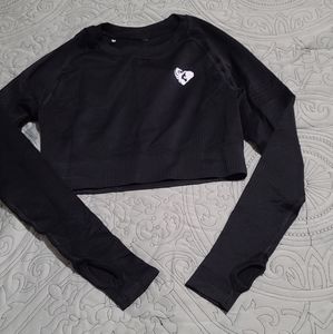 Activewear cropped top
